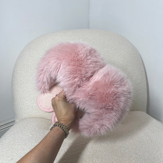 WIGGY™ Extreme Faux Fur Oversized Slippers